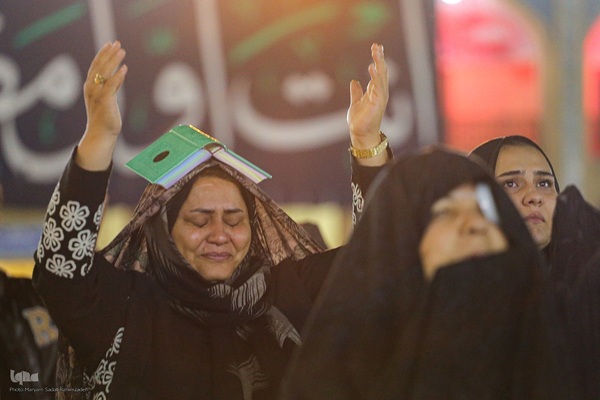 مراسم احیای شب قدر در شاهچراغ