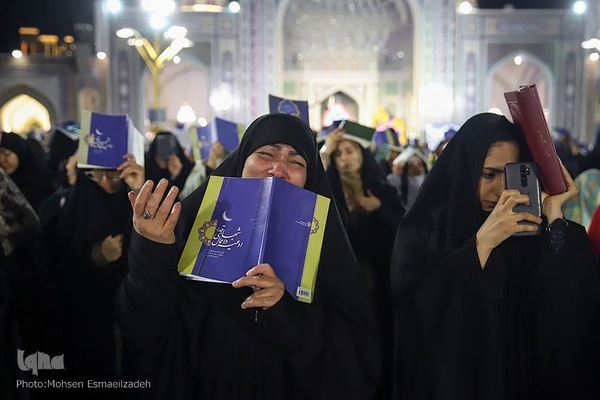 احیای شب ۲۱ رمضان در حرم مطهر رضوی