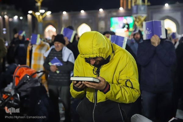 احیای شب ۲۱ رمضان در حرم مطهر رضوی