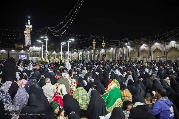 احیای شب ۲۱ رمضان در حرم مطهر رضوی
