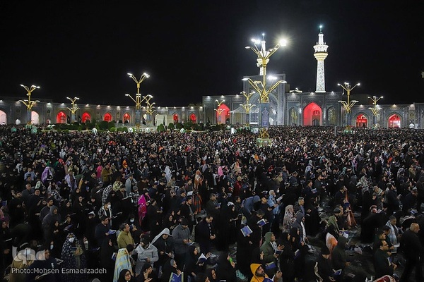 احیای شب ۲۱ رمضان در حرم مطهر رضوی