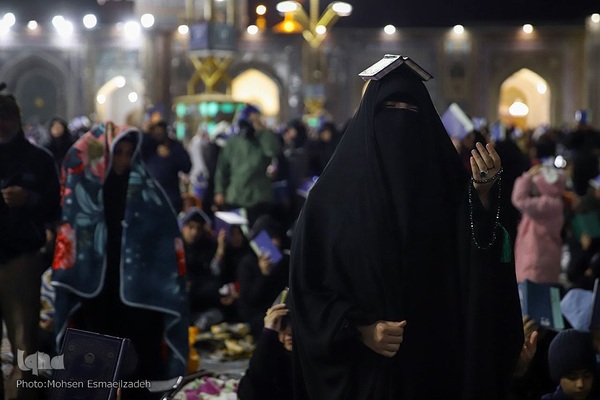 احیای شب ۲۱ رمضان در حرم مطهر رضوی