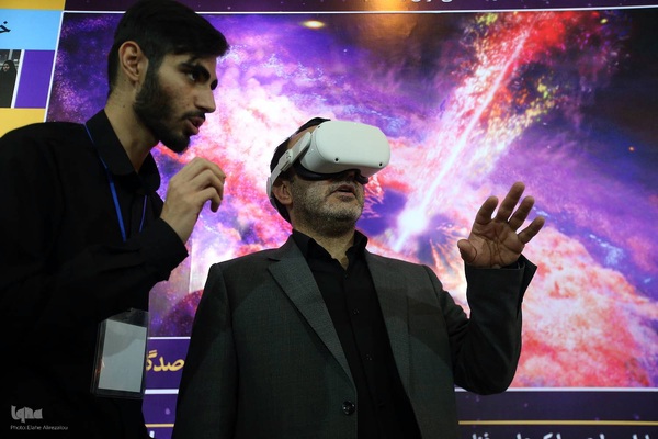 بازدید معاون فرهنگی و اجتماعی وزیر علوم از نمایشگاه قرآن