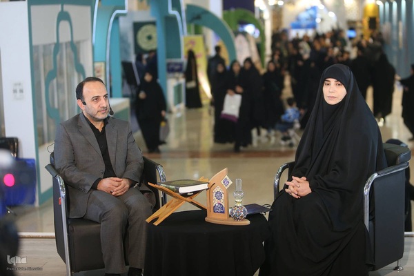 بازدید معاون فرهنگی و اجتماعی وزیر علوم از نمایشگاه قرآن