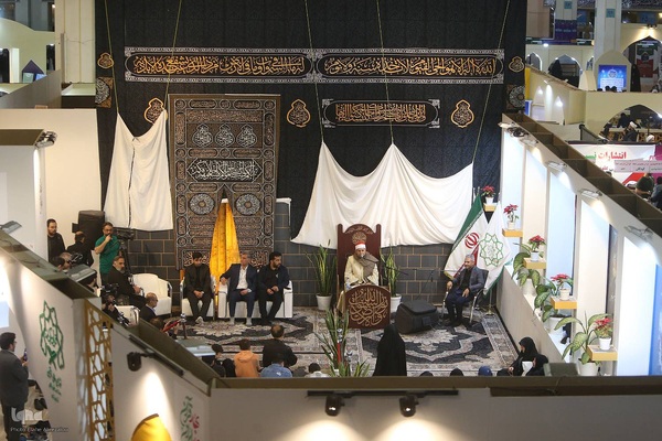 غرفه شورای عالی قرآن شهرداری تهران در آخرین روز نمایشگاه