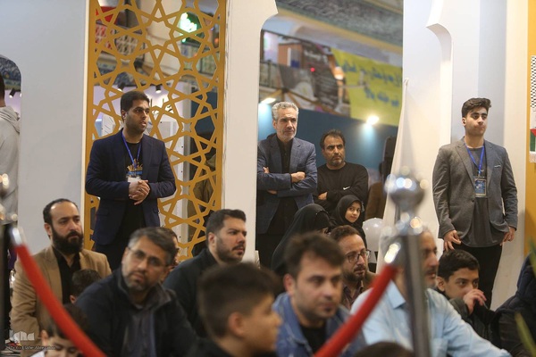 غرفه شورای عالی قرآن شهرداری تهران در آخرین روز نمایشگاه