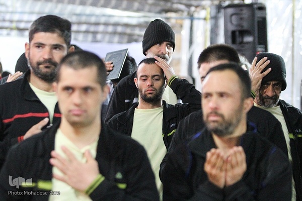 شب قدر در آسایشگاه معلولین شهید بهشتی مشهد