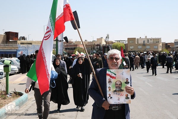 آیین تشییع و خاکسپاری پیکر شهید زاهدی در اصفهان