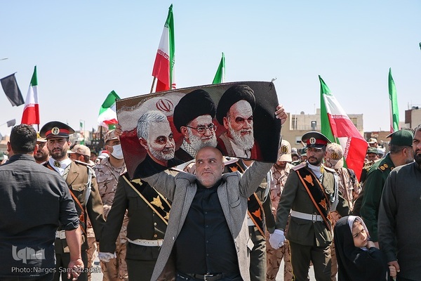 آیین تشییع و خاکسپاری پیکر شهید زاهدی در اصفهان