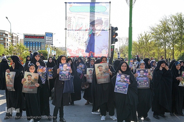 آیین تشییع و خاکسپاری پیکر شهید زاهدی در اصفهان