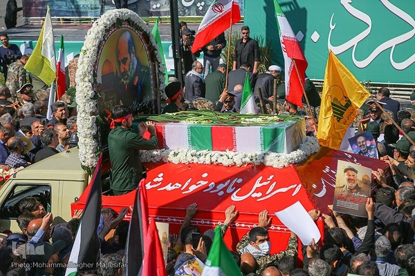 آیین تشییع و خاکسپاری پیکر شهید زاهدی در اصفهان