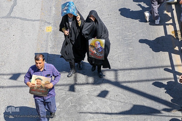 آیین تشییع و خاکسپاری پیکر شهید زاهدی در اصفهان