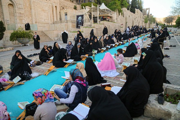 محفل انس با قرآن «نور علی نور»