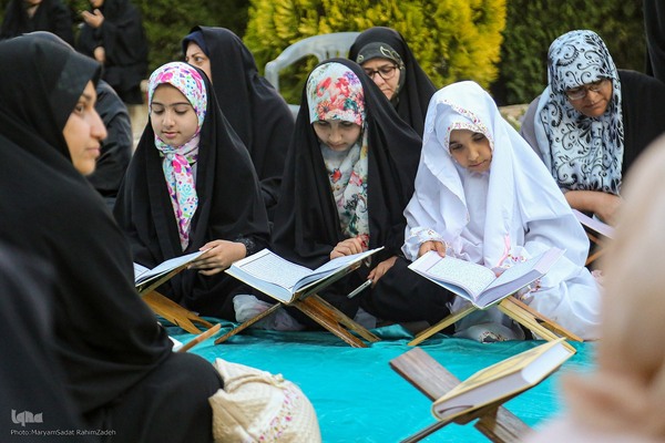 محفل انس با قرآن «نور علی نور»