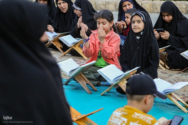 محفل انس با قرآن «نور علی نور»