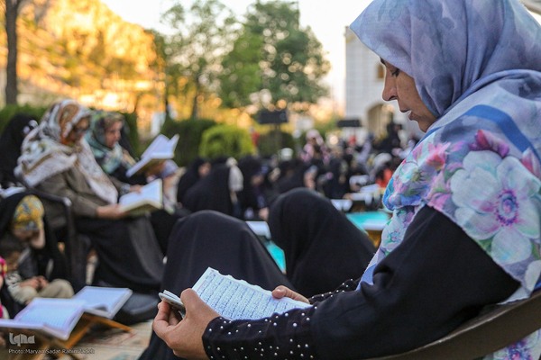 محفل انس با قرآن «نور علی نور»