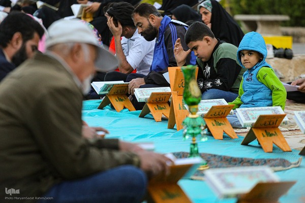 محفل انس با قرآن «نور علی نور»