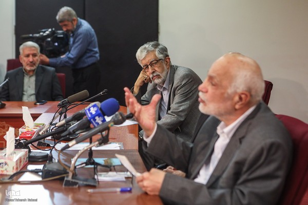 بررسی «مفاتیح الجنان» در نشست صد کتاب ماندگار قرن