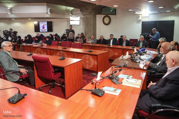 بررسی «مفاتیح الجنان» در نشست صد کتاب ماندگار قرن