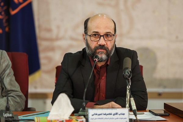 بررسی «مفاتیح الجنان» در نشست صد کتاب ماندگار قرن