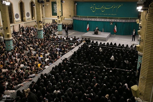 دیدار رمضانی دانشجویان با رهبر انقلاب