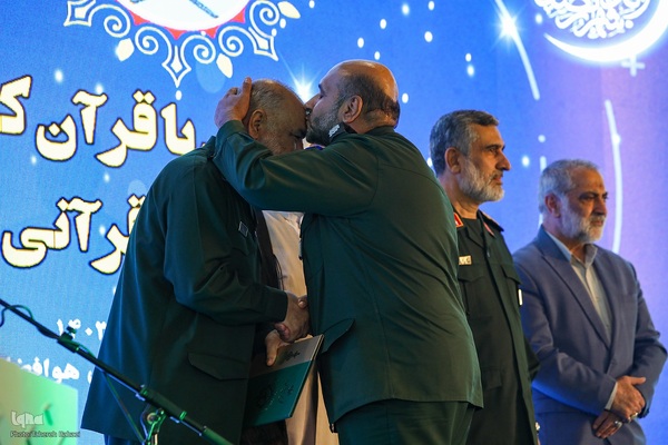 محفل انس با قرآن و دومین جشنواره قرآنی نور سپاه