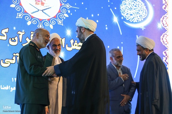 محفل انس با قرآن و دومین جشنواره قرآنی نور سپاه