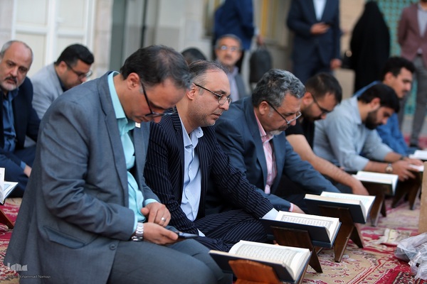 محفل دانشجویی انس با قرآن كريم در دانشگاه علم و فرهنگ