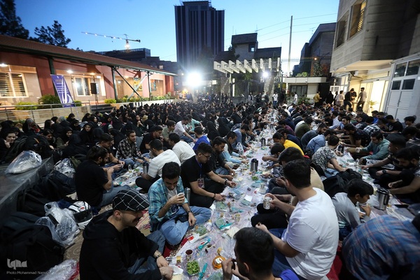 محفل دانشجویی انس با قرآن كريم در دانشگاه علم و فرهنگ