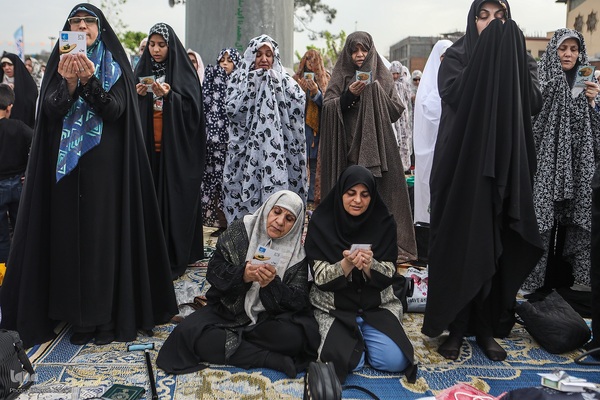 نماز عید سعید فطر در حرم حضرت عبدالعظیم(ع)