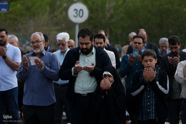 حواشی نماز بندگی و همبستگی عید فطر در تهران