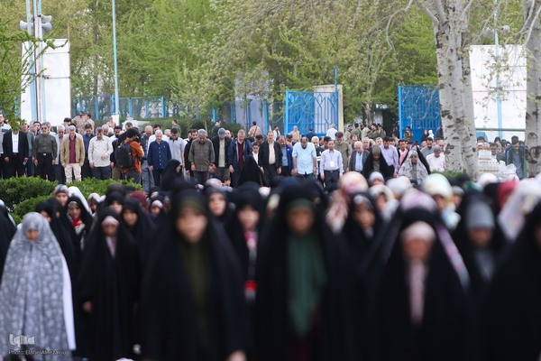 حواشی نماز بندگی و همبستگی عید فطر در تهران