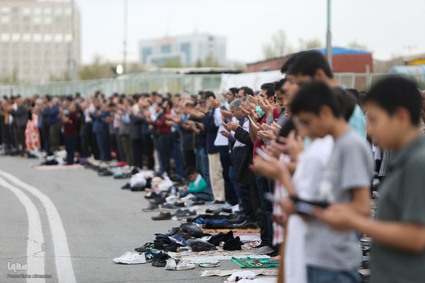 حواشی نماز بندگی و همبستگی عید فطر در تهران