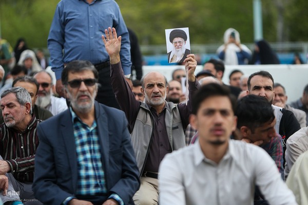 حواشی نماز بندگی و همبستگی عید فطر در تهران