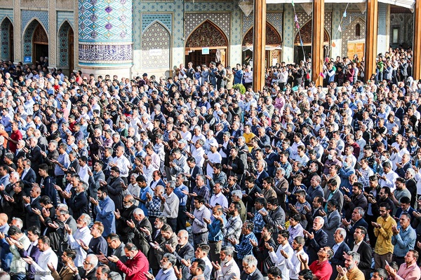 نماز عید فطر در حرم شاهچراغ (ع)
