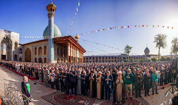 نماز عید فطر در حرم شاهچراغ (ع)
