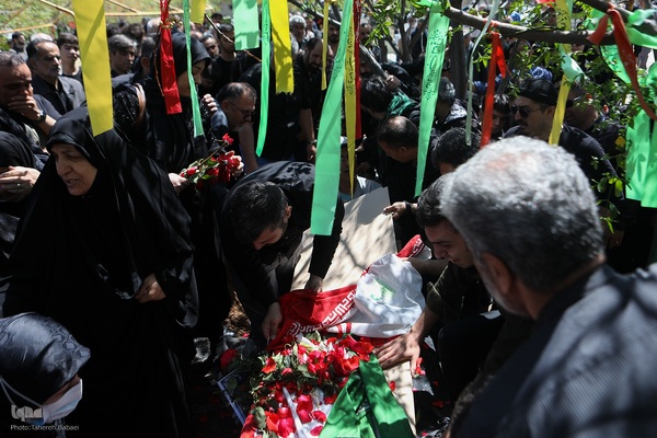 مراسم تشییع و تدفین پیکر مرحوم مغفور حاج ولی‌الله پوراحمدی