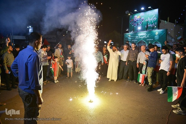 حمایت مردم اهواز از حمله موشکی و پهپادی به رژیم صهیونیستی