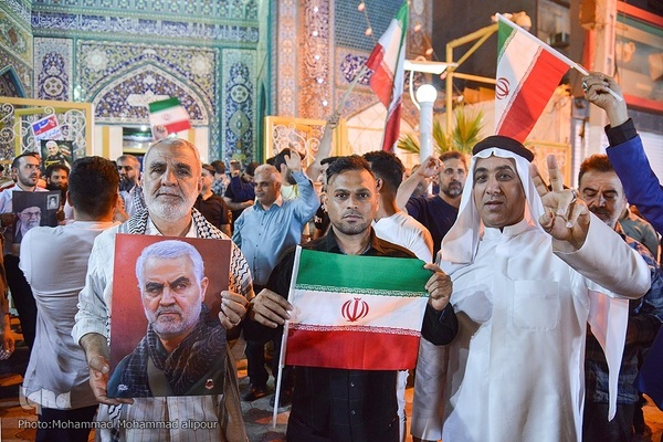 حمایت مردم اهواز از حمله موشکی و پهپادی به رژیم صهیونیستی