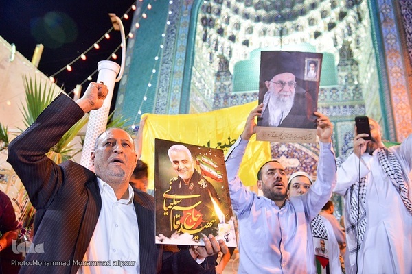 حمایت مردم اهواز از حمله موشکی و پهپادی به رژیم صهیونیستی