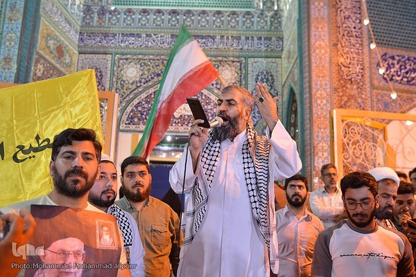 حمایت مردم اهواز از حمله موشکی و پهپادی به رژیم صهیونیستی