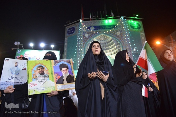 حمایت مردم اهواز از حمله موشکی و پهپادی به رژیم صهیونیستی