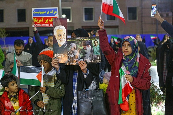 حمایت مردم اصفهان کشور از حمله موشکی و پهپادی به رژیم صهیونیستی