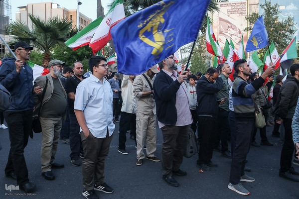 تجمع مردمی در پی حمایت حمله موشکی به رژیم صهیونیستی