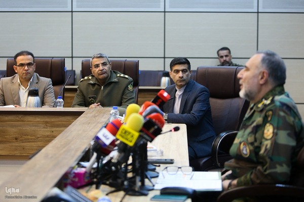 نشست خبری روز ارتش جمهوری اسلامی ایران