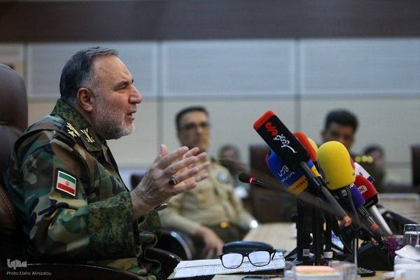 نشست خبری روز ارتش جمهوری اسلامی ایران