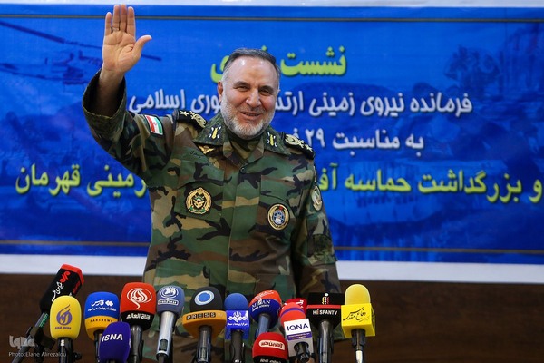 نشست خبری روز ارتش جمهوری اسلامی ایران