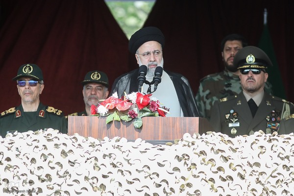 مراسم گرامیداشت روز ارتش جمهوری اسلامی ایران