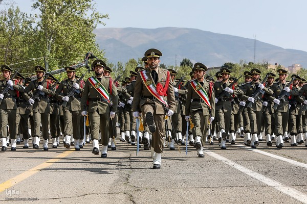 مراسم گرامیداشت روز ارتش جمهوری اسلامی ایران