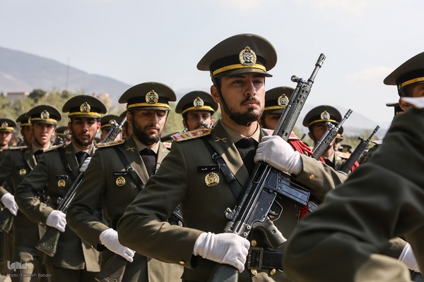 مراسم گرامیداشت روز ارتش جمهوری اسلامی ایران